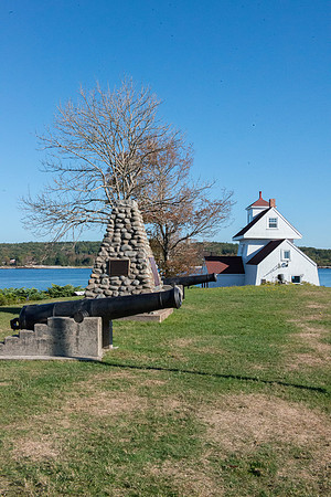 Nova Scotia-Ft. Point Light-2